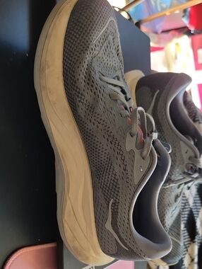 Womens Size 8 Grey Athletic Running Shoes - Lightweight Comfort